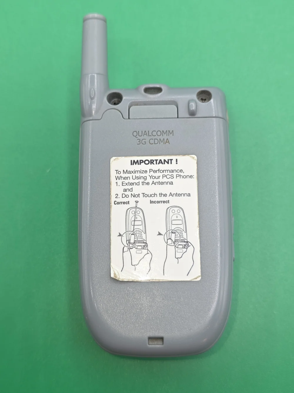 VINTAGE SANYO SCP-3100 SPRINT FLIP PHONE + CHARGER!
